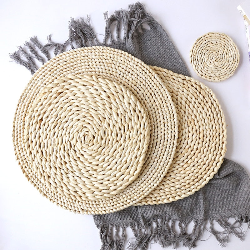 Eco-Friendly Straw Placemats
